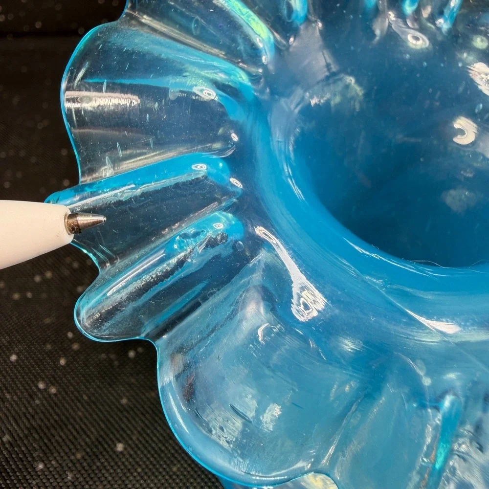 Vintage Blue Blown Art Glass Ruffled Jack in the Pulpit Vase Vessel 5in